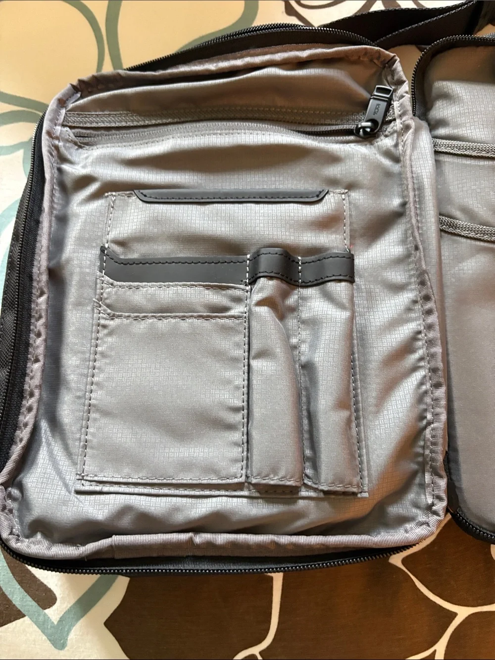 Tumi Black Compact Crossbody Messenger Bag for Men or Women
